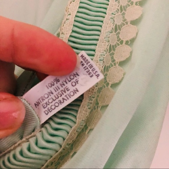 Vintage Lingerie Set - Picture 14 of 16